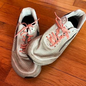 Altra Torin size 10